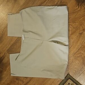 NWOT Chico's cropped khaki pants size 16 (Chico's sizing 3)